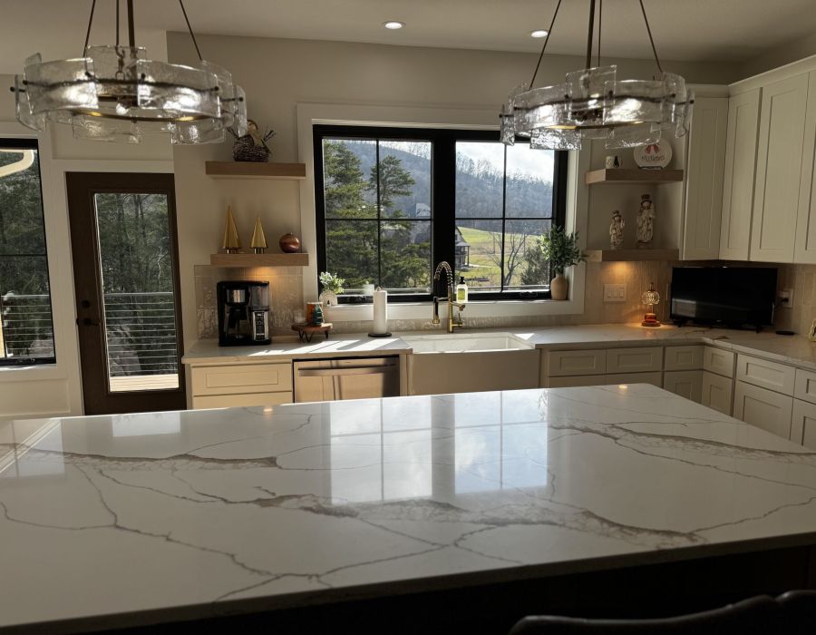 Quartz Countertop in Kitchen